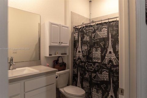 Townhouse in Florida City, Florida 3 bedrooms, 138.24 sq.m. № 1017608 - photo 16