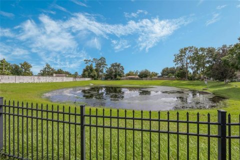 Duplex à vendre à Orlando, Floride: 2 chambres, 116.03 m2 № 1361682 - photo 30