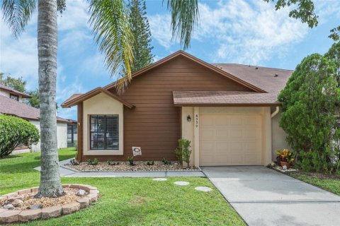 Duplex à vendre à Orlando, Floride: 2 chambres, 116.03 m2 № 1361682 - photo 1