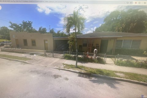Купить коммерческую недвижимость в Уэст-Палм-Бич, Флорида 176.98м2, № 1073343 - фото 4
