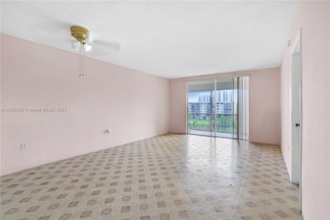 Copropriété à vendre à Aventura, Floride: 1 chambre, 70.88 m2 № 1269245 - photo 19