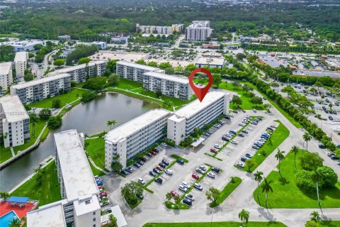 Condo in Aventura, Florida, 1 bedroom  № 1269245 - photo 5