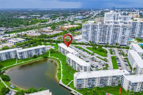 Condo in Aventura, Florida, 1 bedroom  № 1269245 - photo 4