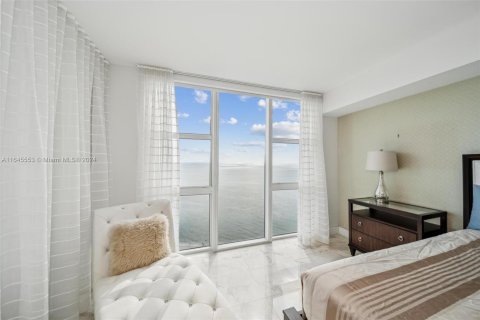 Condominio en venta en Hallandale Beach, Florida, 3 dormitorios, 193.05 m2 № 1328043 - foto 24