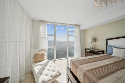 Condo in Hallandale Beach, Florida, 3 bedrooms  № 1328043 - photo 28