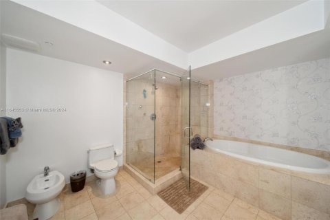 Copropriété à vendre à Hallandale Beach, Floride: 3 chambres, 193.05 m2 № 1328043 - photo 30