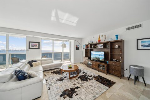 Copropriété à vendre à Hallandale Beach, Floride: 3 chambres, 193.05 m2 № 1328043 - photo 13