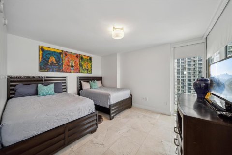 Condo in Hallandale Beach, Florida, 3 bedrooms  № 1328043 - photo 17