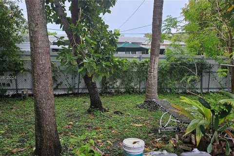 House in Miami, Florida 3 bedrooms, 154.22 sq.m. № 1328584 - photo 3