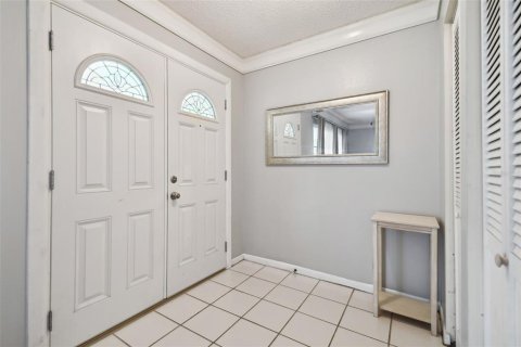 House in Tampa, Florida 4 bedrooms, 158.86 sq.m. № 1361636 - photo 6