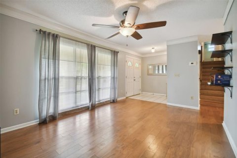 House in Tampa, Florida 4 bedrooms, 158.86 sq.m. № 1361636 - photo 8