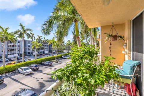 Condominio en venta en Dania Beach, Florida, 2 dormitorios, 94.76 m2 № 1321404 - foto 7