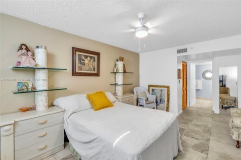 Condo in Dania Beach, Florida, 2 bedrooms  № 1321404 - photo 14