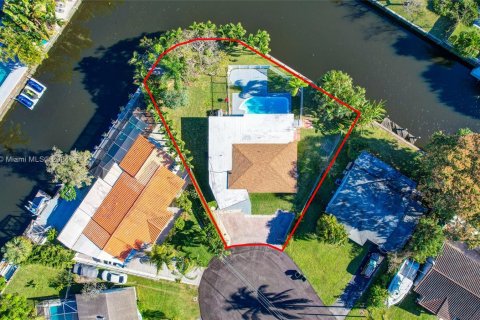 Casa en venta en Oakland Park, Florida, 4 dormitorios, 145.3 m2 № 1058052 - foto 6