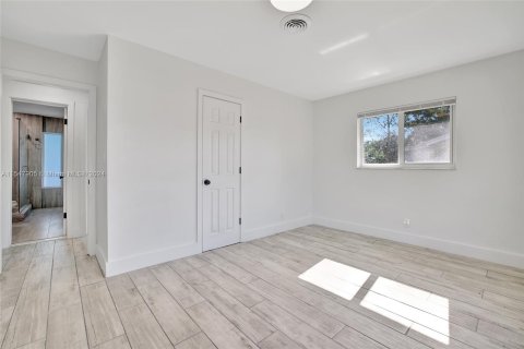Casa en venta en Oakland Park, Florida, 4 dormitorios, 145.3 m2 № 1058052 - foto 22