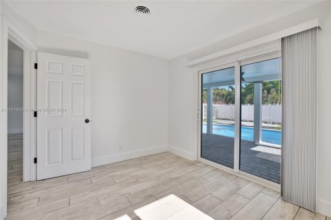 Casa en venta en Oakland Park, Florida, 4 dormitorios, 145.3 m2 № 1058052 - foto 17