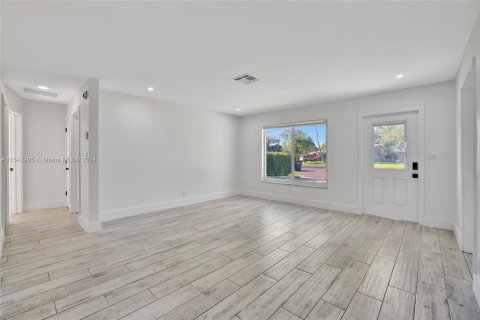 Casa en venta en Oakland Park, Florida, 4 dormitorios, 145.3 m2 № 1058052 - foto 12
