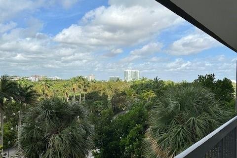 Condo in Miami, Florida, 3 bedrooms  № 1078856 - photo 3