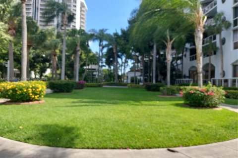 Condominio en venta en Aventura, Florida, 2 dormitorios, 121.7 m2 № 1348765 - foto 28