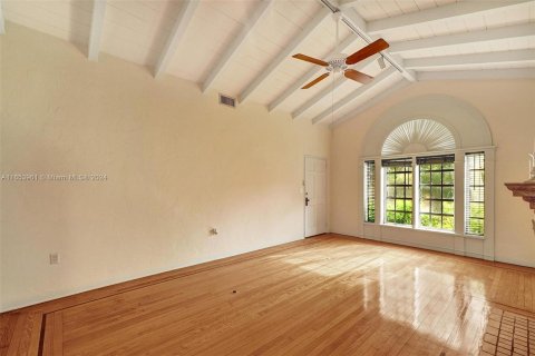 Villa ou maison à vendre à Miami, Floride: 3 chambres, 130.99 m2 № 1348675 - photo 5