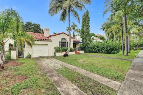 Villa ou maison à vendre à Miami, Floride: 3 chambres, 130.99 m2 № 1348675 - photo 2