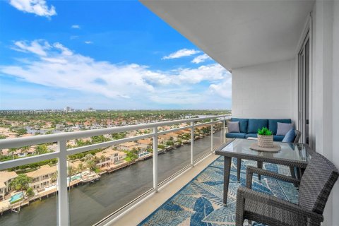 Condo in Hollywood, Florida, 2 bedrooms  № 1348829 - photo 28