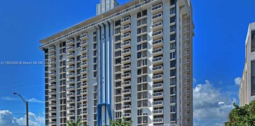 Condo à Hollywood, Floride, 2 chambres  № 1348829