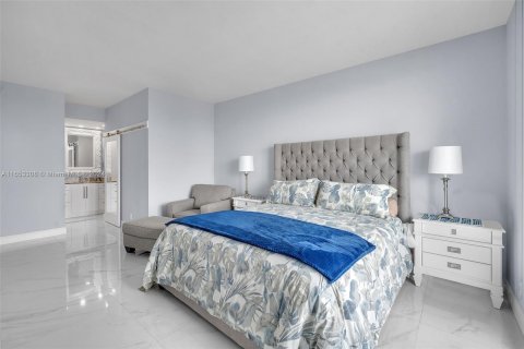 Copropriété à vendre à Hollywood, Floride: 2 chambres, 113.71 m2 № 1348829 - photo 23