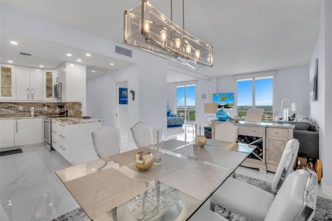 Copropriété à vendre à Hollywood, Floride: 2 chambres, 113.71 m2 № 1348829 - photo 10