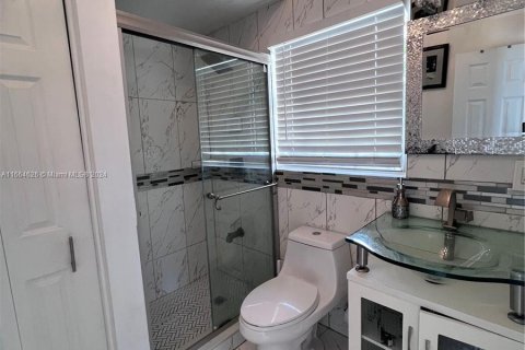 Propiedad comercial en alquiler en Miami, Florida, 1 dormitorio, 55.74 m2 № 1375764 - foto 7