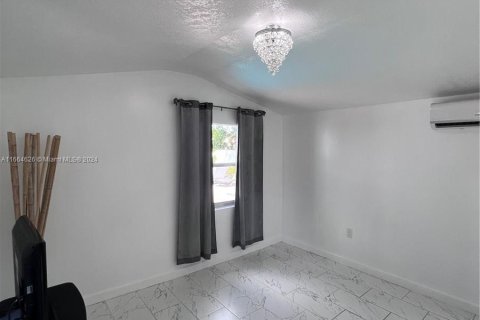 Propiedad comercial en alquiler en Miami, Florida, 1 dormitorio, 55.74 m2 № 1375764 - foto 5