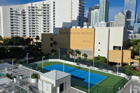 Condo in Miami, Florida, 1 bedroom  № 1375854 - photo 19