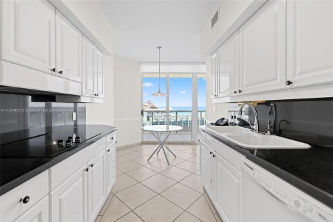 Condominio en venta en Miami Beach, Florida, 2 dormitorios, 162.58 m2 № 1225033 - foto 14