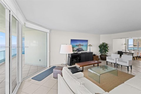 Condominio en venta en Miami Beach, Florida, 2 dormitorios, 162.58 m2 № 1225033 - foto 11