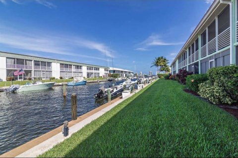 Condo in North Palm Beach, Florida, 1 bedroom  № 1374831 - photo 11