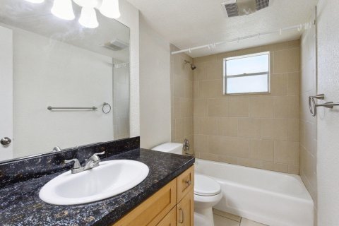 Condo in Margate, Florida, 2 bedrooms  № 1171281 - photo 10