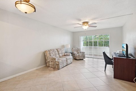 Condo in Margate, Florida, 2 bedrooms  № 1171281 - photo 17