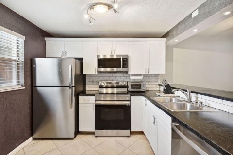 Condo in Margate, Florida, 2 bedrooms  № 1171281 - photo 19