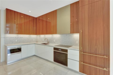 Copropriété à louer à Miami, Floride: 2 chambres № 1351668 - photo 3