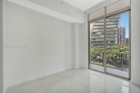 Condo in Miami, Florida, 2 bedrooms  № 1351668 - photo 9