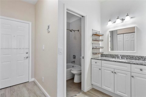 Copropriété à louer à Dania Beach, Floride: 2 chambres, 94.3 m2 № 1351670 - photo 30