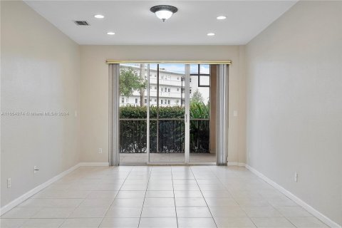 Copropriété à louer à Dania Beach, Floride: 2 chambres, 94.3 m2 № 1351670 - photo 5