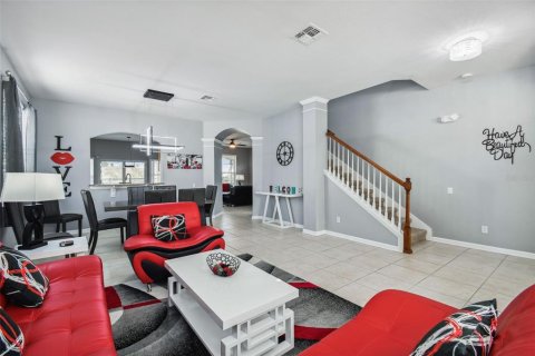 Villa ou maison à vendre à Kissimmee, Floride: 6 chambres, 261.24 m2 № 1353422 - photo 4