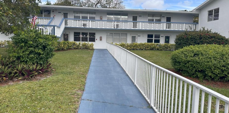 Condo in Deerfield Beach, Florida, 1 bedroom  № 1050232