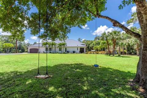 House in Jupiter, Florida 5 bedrooms, 357.67 sq.m. № 1168720 - photo 12