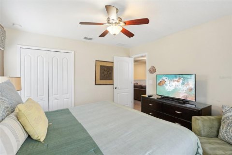 Casa en venta en Davenport, Florida, 8 dormitorios, 363.15 m2 № 1250601 - foto 23