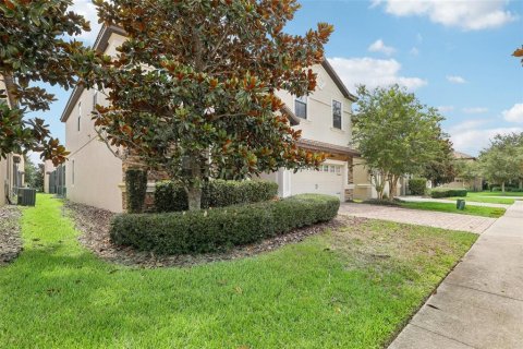 House in Davenport, Florida 8 bedrooms, 363.15 sq.m. № 1250601 - photo 3