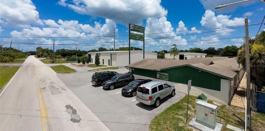 Commercial property in New Port Richey, Florida 2024.62 sq.m. № 1248454