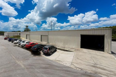 Propiedad comercial en venta en New Port Richey, Florida, 2024.62 m2 № 1248454 - foto 15