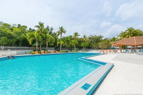 Condominio en venta en Sunny Isles Beach, Florida, 2 dormitorios, 123.65 m2 № 1037502 - foto 8